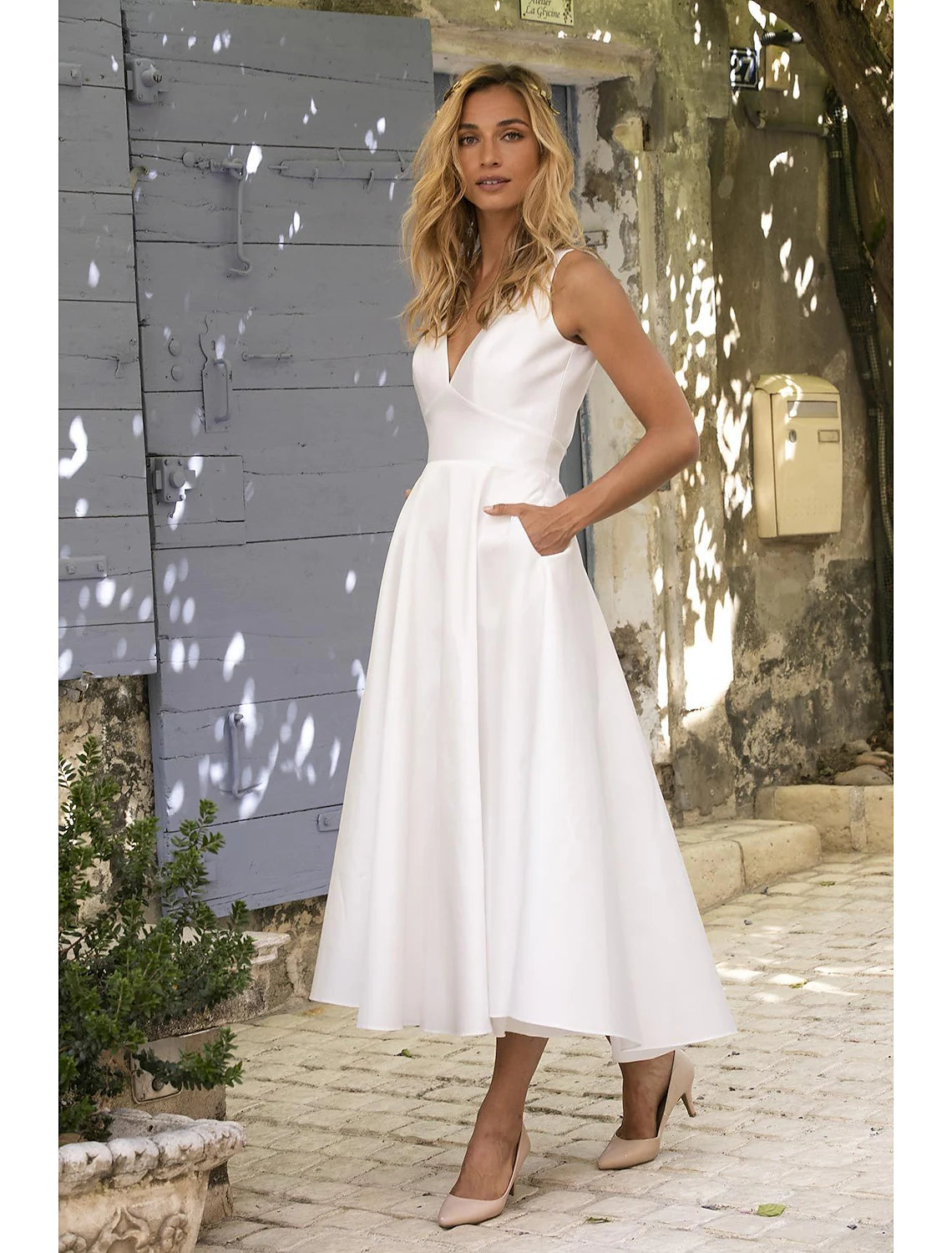 Luolandi A Line Semi Formal Party Dress Wedding Guest Dress Long Maxi Dress Sleeveless Pure Color Backless Spring Summer Deep